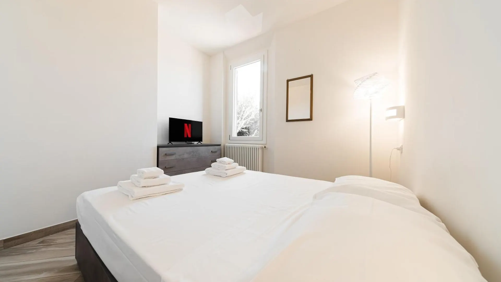 Carracci House - Free Parking - Station - Center E Fiera Apartment Bologna