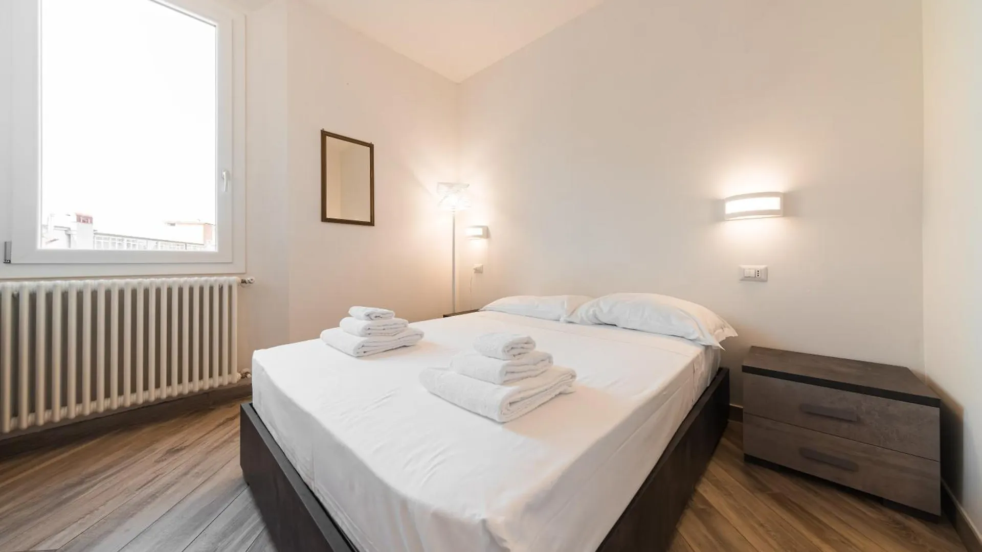Carracci House - Free Parking - Station - Center E Fiera Apartment Bologna